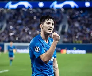 سردار آزمون:دهاتی بودن هم خاص است