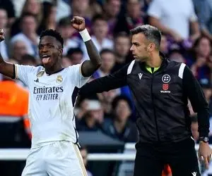 (عکس) واکنش جالب آنچلوتی به رفتار تحریک آمیز وینیسیوس در ال کلاسیکو!