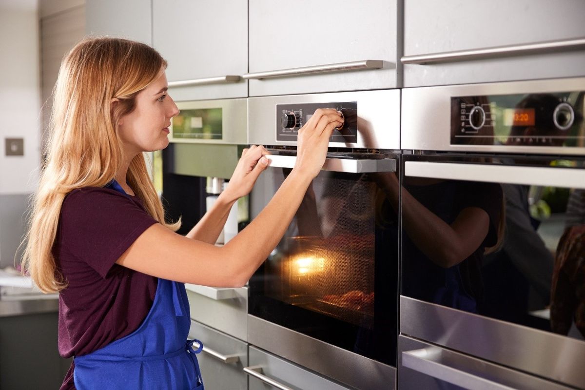 Does-Your-Oven-Need-Regular-Maintenance