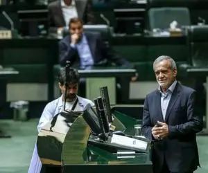 اعتراض دو فعال سیاسی از باج‌خواهی نمایندگان از دولت / این رفتار در شان مجلس نیست