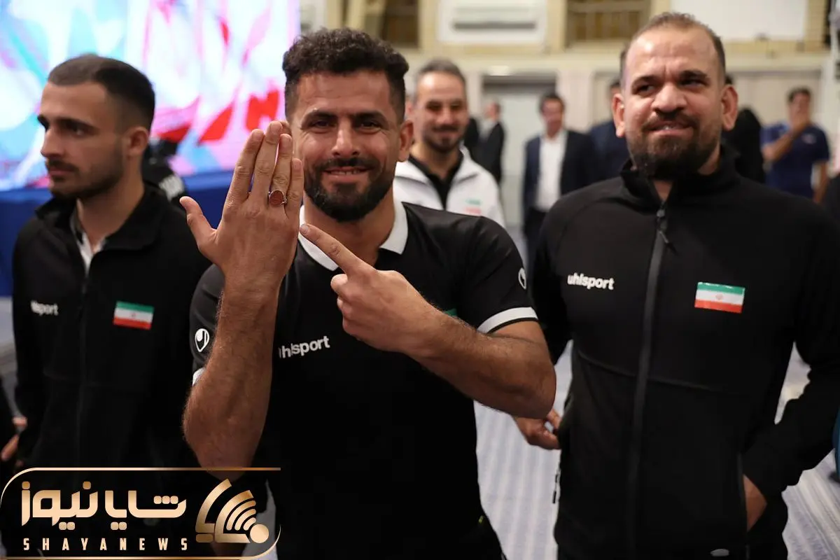 (عکس) سید اسماعیل دژه که از رهبر انقلاب انگشتر گرفت کیست؟ (عکس) سید اسماعیل دژه که از رهبر انقلاب انگشتر گرفت کیست؟