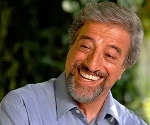 پوشش و آرایش زنانه علیرضا خمسه در آمریکا