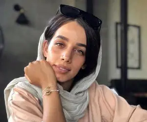 (عکس) تصویری جنجالی از خواهر شوهر اسبق مهناز افشار در اروپا!