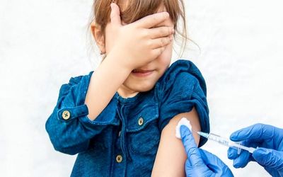 عوارض تزریق واکسن به کودکان چیست؟