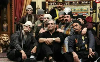 سکانس خندان/ سیامک انصاری از بس که جلو خندشو تو پشت صحنه قهوه تلخ گرفت قلبش درد اومده