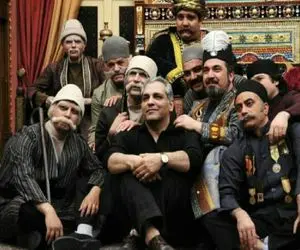 سکانس خندان/ سیامک انصاری از بس که جلو خندشو تو پشت صحنه قهوه تلخ گرفت قلبش درد اومده