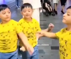 آواز شاد؛ سه قلوهای آتیش پاره تو استانبول چه رقصی می کنن همه چهار چشمی نگاشون کردن