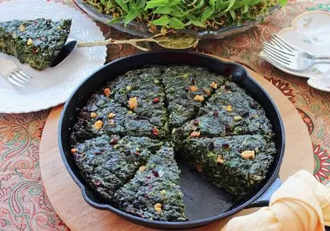 آموزش آشپزی؛ با این روش کوکو سبزی بپزی چرب و روغنی نمیشه