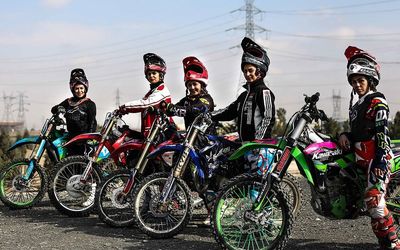 تصاویری جالب از زنان موتور سوار در مشهد