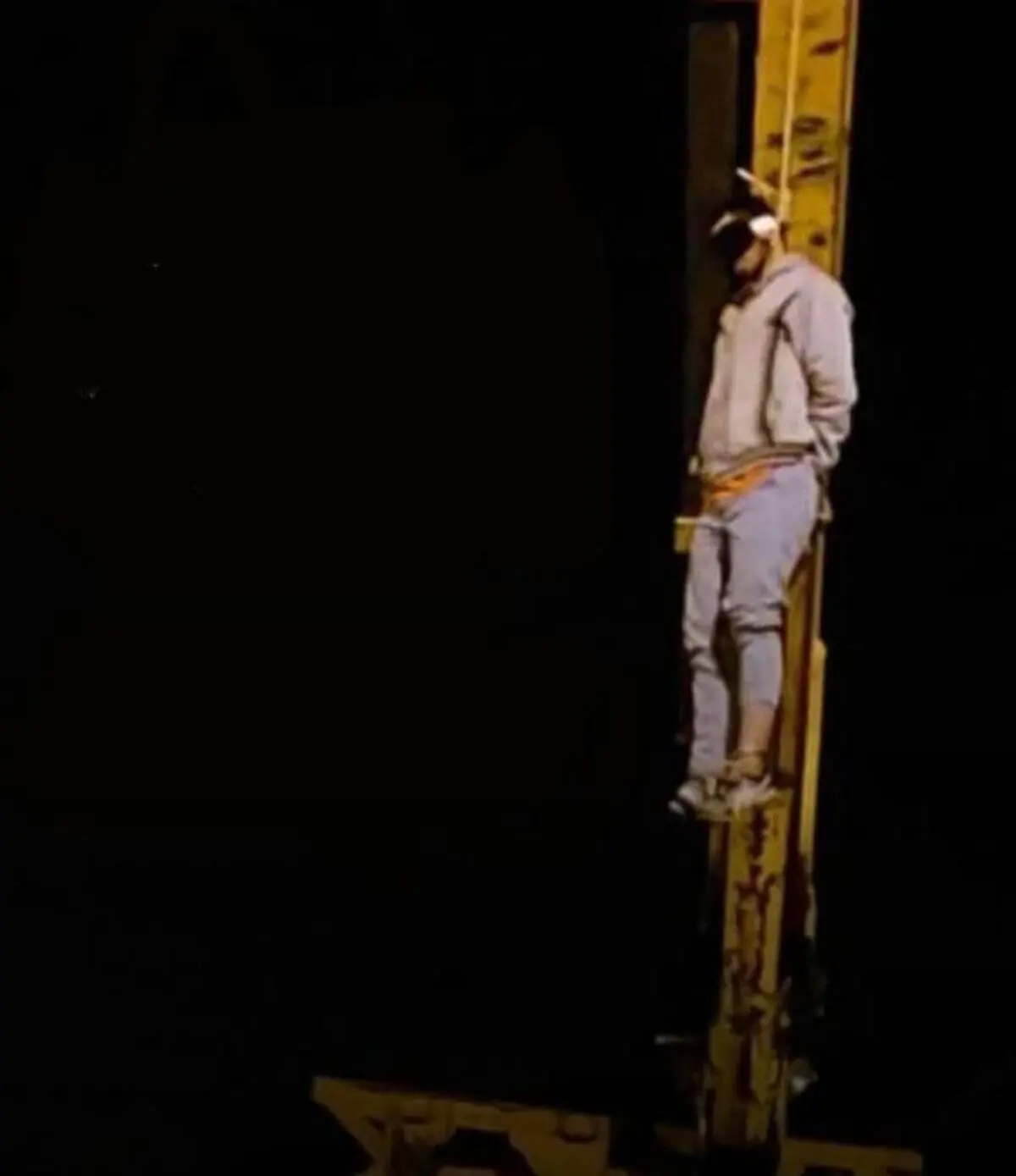 4766517