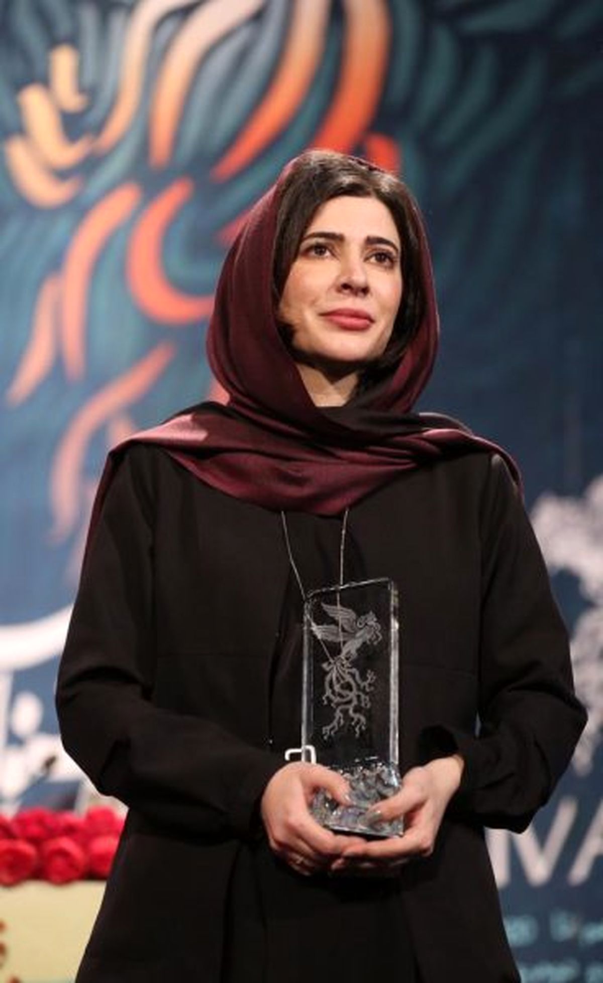 (تصاویر) نازنین احمدی بهترین بازیگر زن جشنواره فجر +بیوگرافی