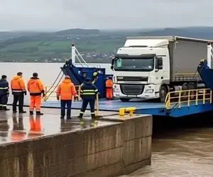 معماری طبیعت؛ راننده ناشی خودشو و تریلی رو به باد داد