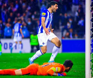 مهدی طارمی تیتر یک رسانه های پرتغال؛ قهرمان ایرانی!