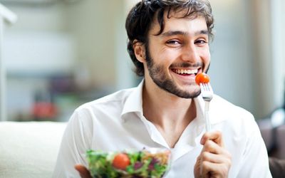 خوردن این ۶ ماده غذایی هر روز برای مردها واجب است!