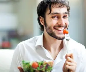 خوردن این ۶ ماده غذایی هر روز برای مردها واجب است!