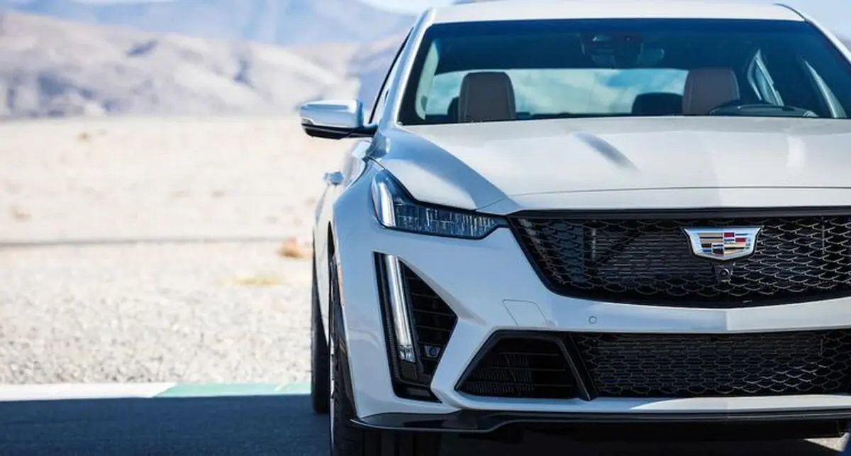2022-Cadillac-CT5V-Front-Fascia