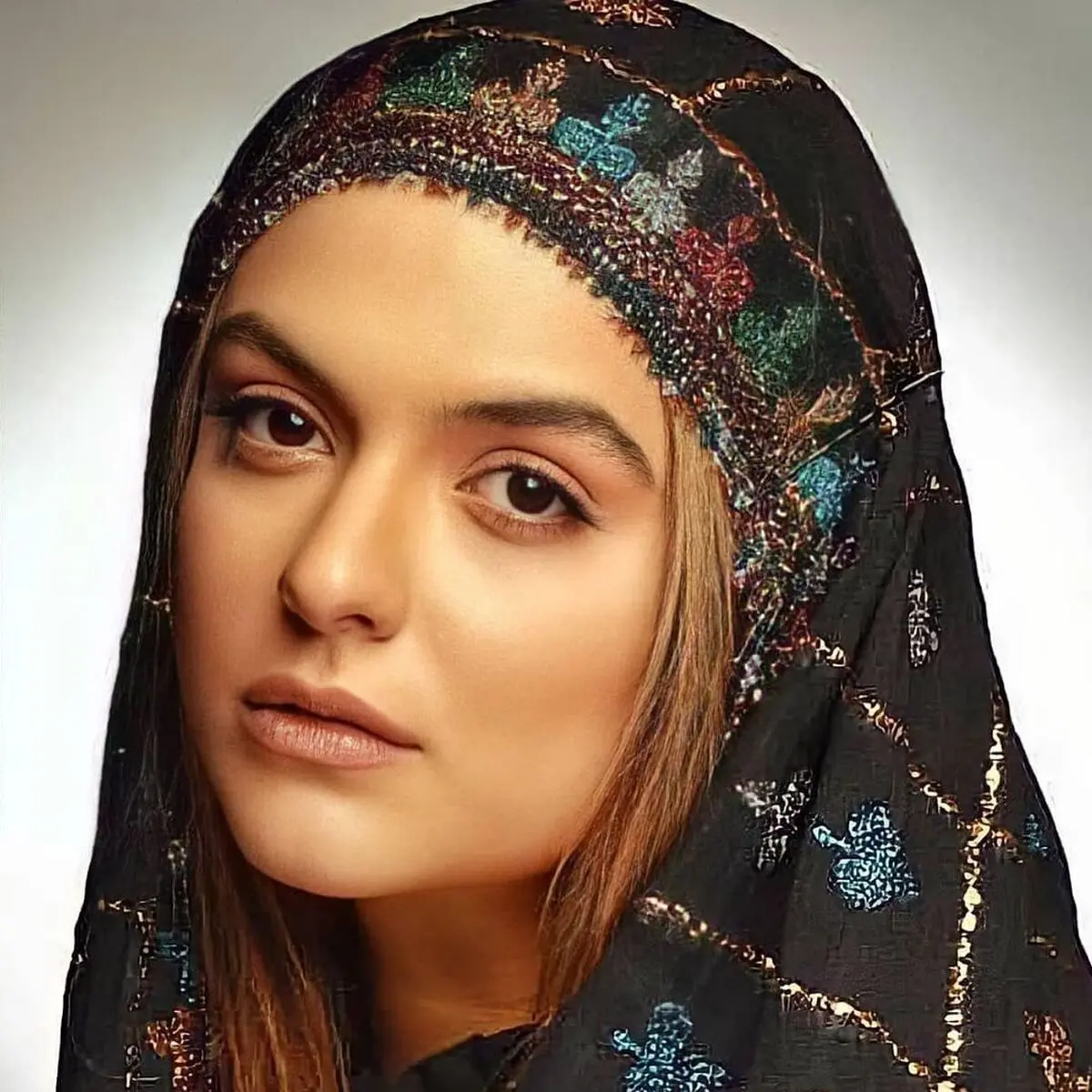 دنیا مدنی
