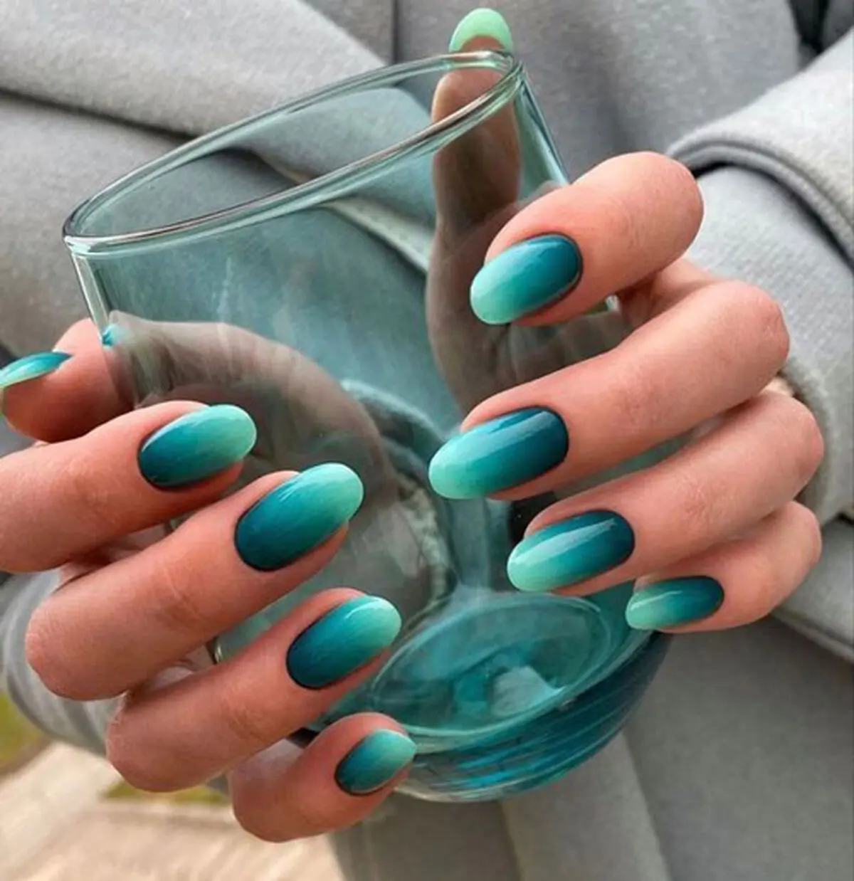 لاک ناخن آمبره