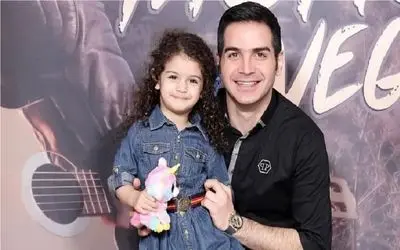 آواز احساسی/عذابم میده این جای خالیت محسن یگانه کل سالن کنسرت رو شرحه شرحه کرده