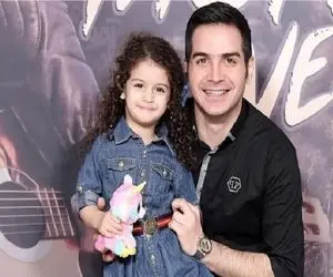 آواز احساسی/عذابم میده این جای خالیت محسن یگانه کل سالن کنسرت رو شرحه شرحه کرده