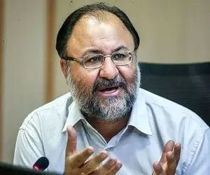 حاشیه جدید کارشناس حمله‌ کننده به علی دایی؛ مسابقات بدنسازی را تعطیل کنید!