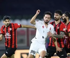 مدافع هزار میلیاردی پرسپولیس فعلا چسبید به نیمکت