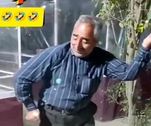 آواز شاد؛ رقص بشکن لرزون عمو برا نازی نازی رو باید تو گینس ثبت کرد