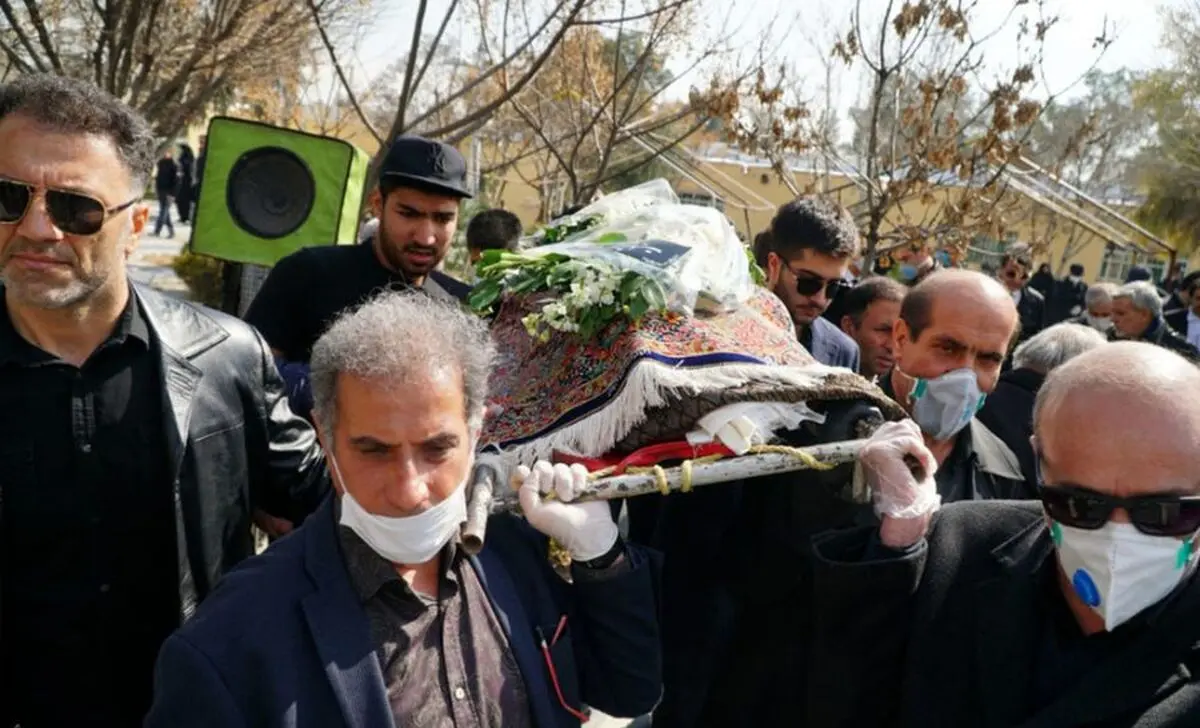 (تصاویر) تشییع پیکر “ملکه رنجبر” زیر سایه ویروس کرونا