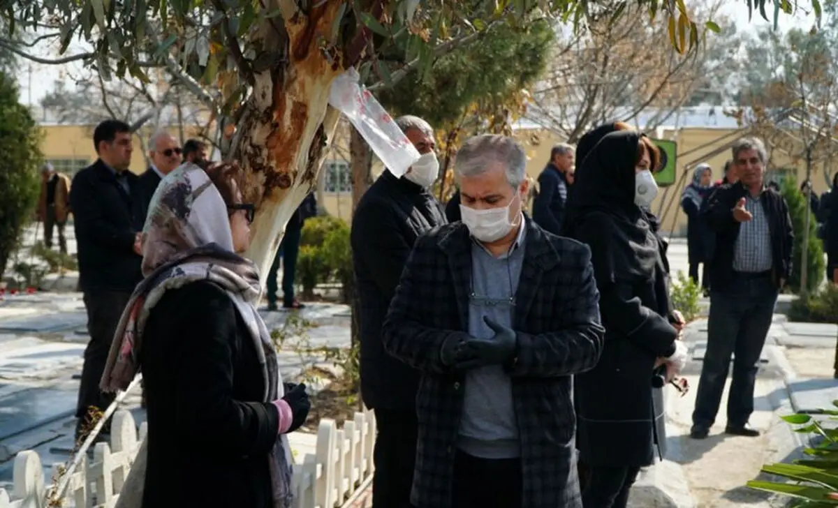 (تصاویر) تشییع پیکر “ملکه رنجبر” زیر سایه ویروس کرونا