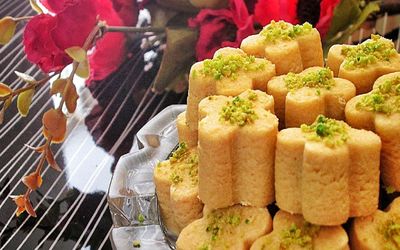 طرز تهیه شیرینی نخودچی خانگی؛ از شیرینی های مخصوص عید نوروز