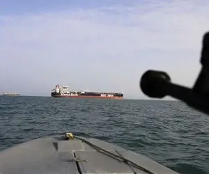 دو فروند شناور در آب‌های خلیج فارس توقیف شدند