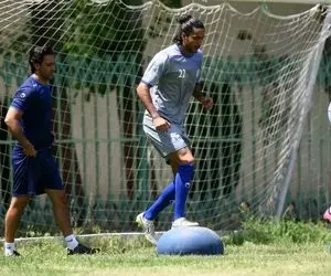 چشم فرهاد مجیدی به بازی ایران - امارات است