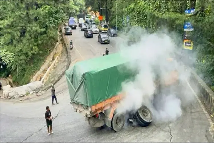 جا به جایی جانکاه؛ شوماخر بازی راننده خودش که هیچ بقیه ام بدبخت کرد