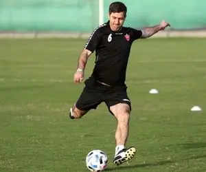 خبر بد برای پرسپولیسی‌ها؛ کریم باقری قید حضور در پرسپولیس را می‌زند؟