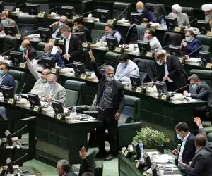 همسان سازی حقوق بازنشستگان پیگیری شود