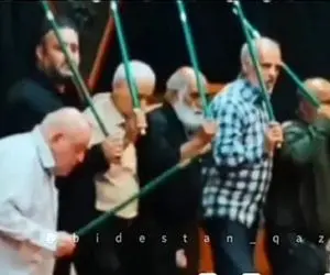 آواز احساسی؛ پیرغلام وسط سینه زنی چوب به دست افتاد و دار فانی رو وداع گفت