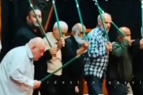 آواز احساسی؛ پیرغلام وسط سینه زنی چوب به دست افتاد و دار فانی رو وداع گفت