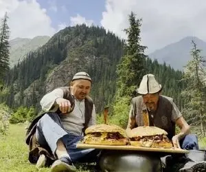 غذای عشایری ؛ غول پیکرترین برگر عشایری اونم از نوع دوبلش واقعا با دیدنش ضعف می کنی!