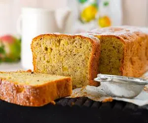 آموزش آشپزی؛ طرز تهیه کیک رژیمی خوشمزه با کمترین مواد بدون آرد و شکر