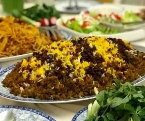 آشپزی حرفه ای؛ طرز تهیه عدس پلوی مجلسی با یه ادویه جادویی که حسابی خوشمزش میکنه