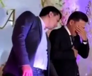 آواز جگرسوز؛ بابای دوماد فوت کرده شب عروسیش از پدر خوندن جوری زار زد باهاش گریه میکنی