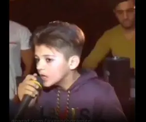 آواز جگرسوز؛ پسربچه خوش صدا جوری سوزناک این آهنگ خوند که قلبت آتیش میگیره