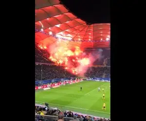 آتش گرفتن ورزشگاه به صورت بسیار وحشتناک | ویدیو