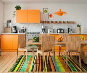 ترفندای خونگی نوسازی کابینت آشپزخونه؛ با چند حرکت ساده کابینتتُ خوشگل تر از روز اولش کن