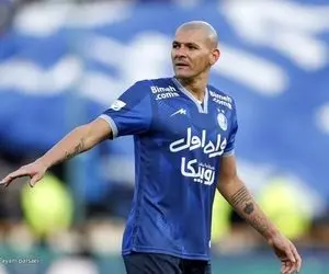 تازه وارد استقلال نیامده درخواست مرخصی داد!