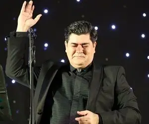 آواز خیابانی؛ سالار عقیلی با نوازنده بازاری فی البداهه زد زیر آواز آهنگ وطنی خوند آس