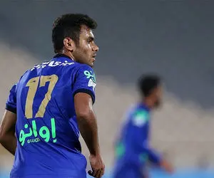 مدافع استقلال 3 کارته نیست!