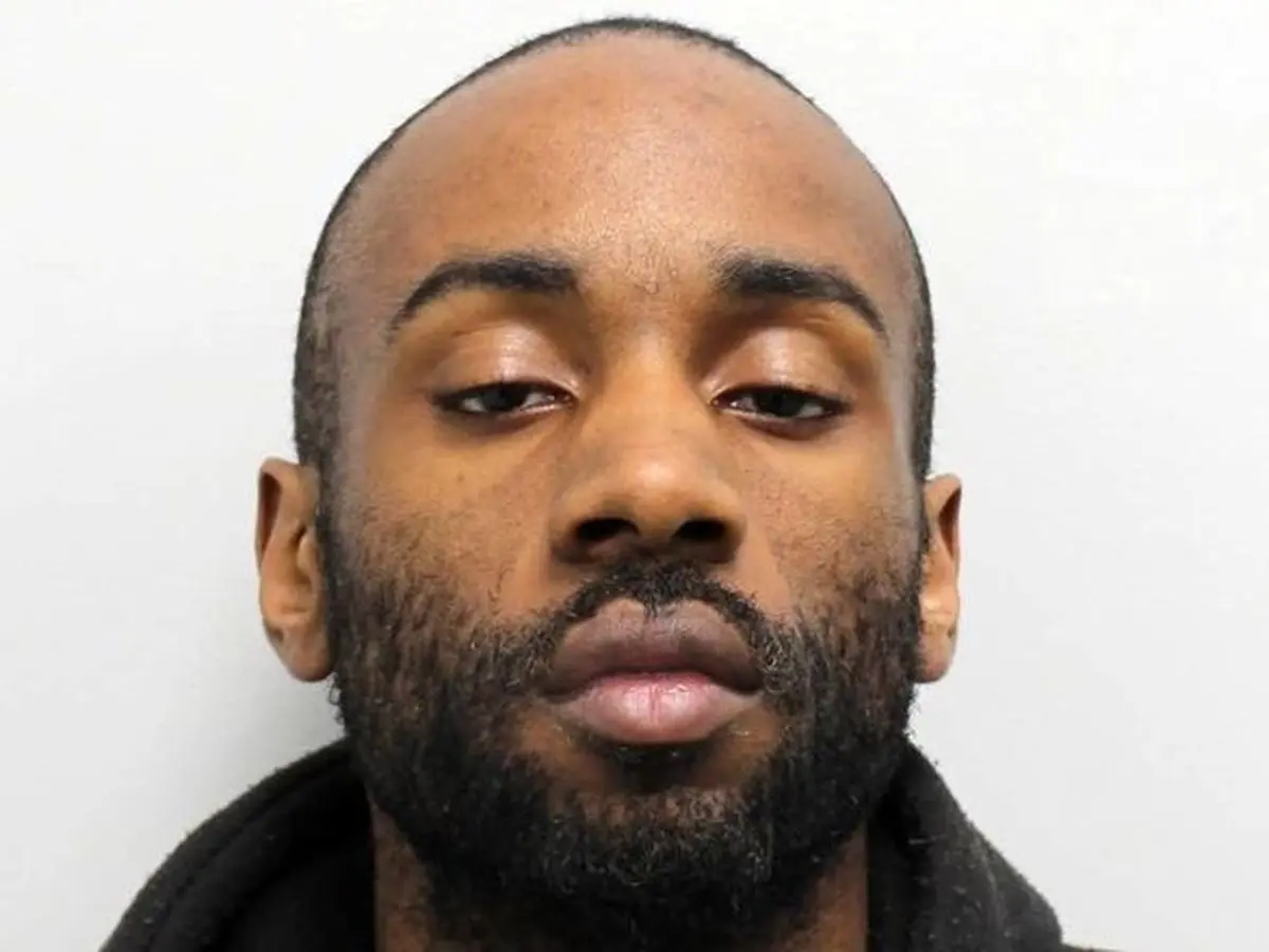 (عکس) آزار شیطانی یک زن در پارک به سبک فیلم های پورن خشن