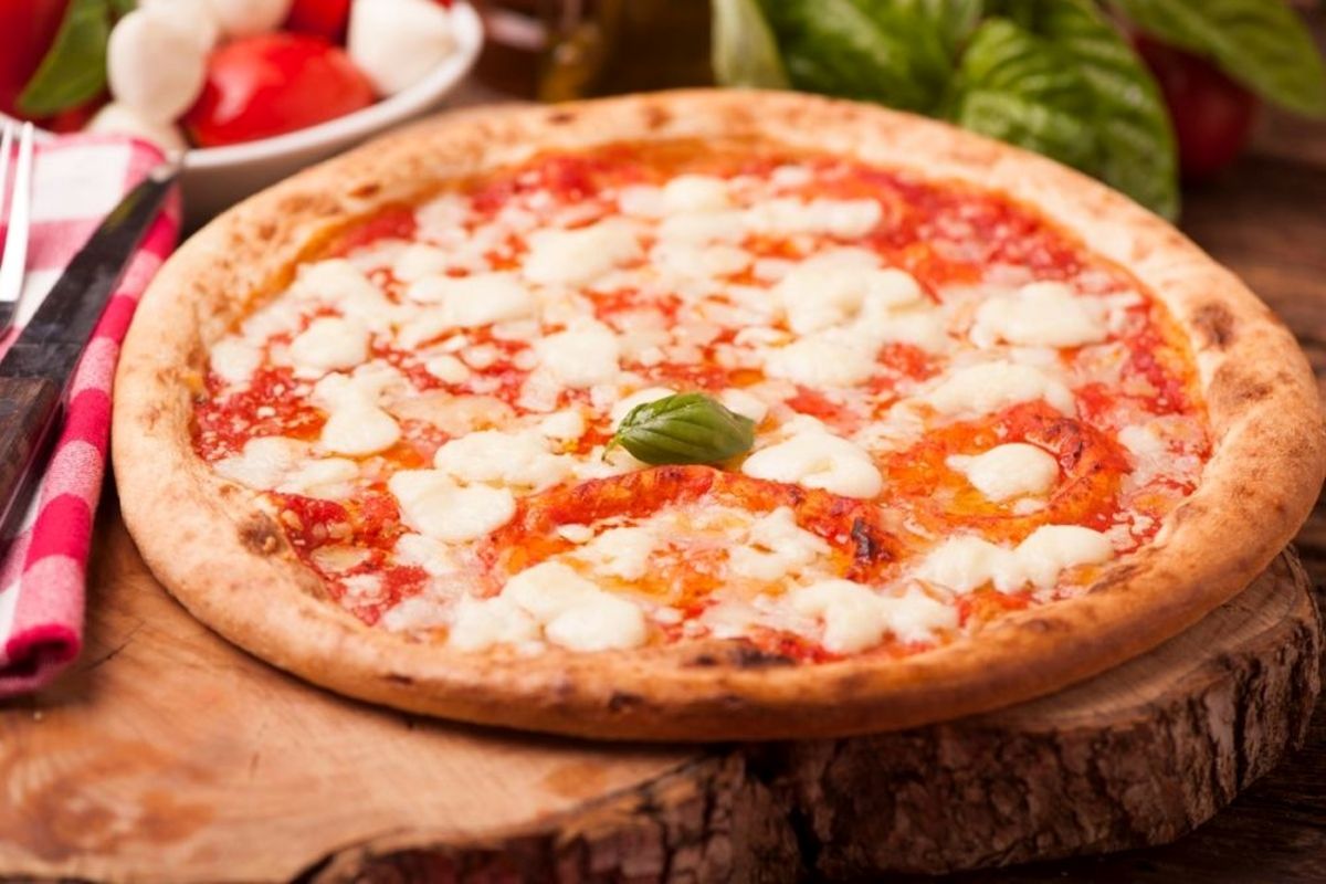 طرز تهیه پیتزا ایتالیایی