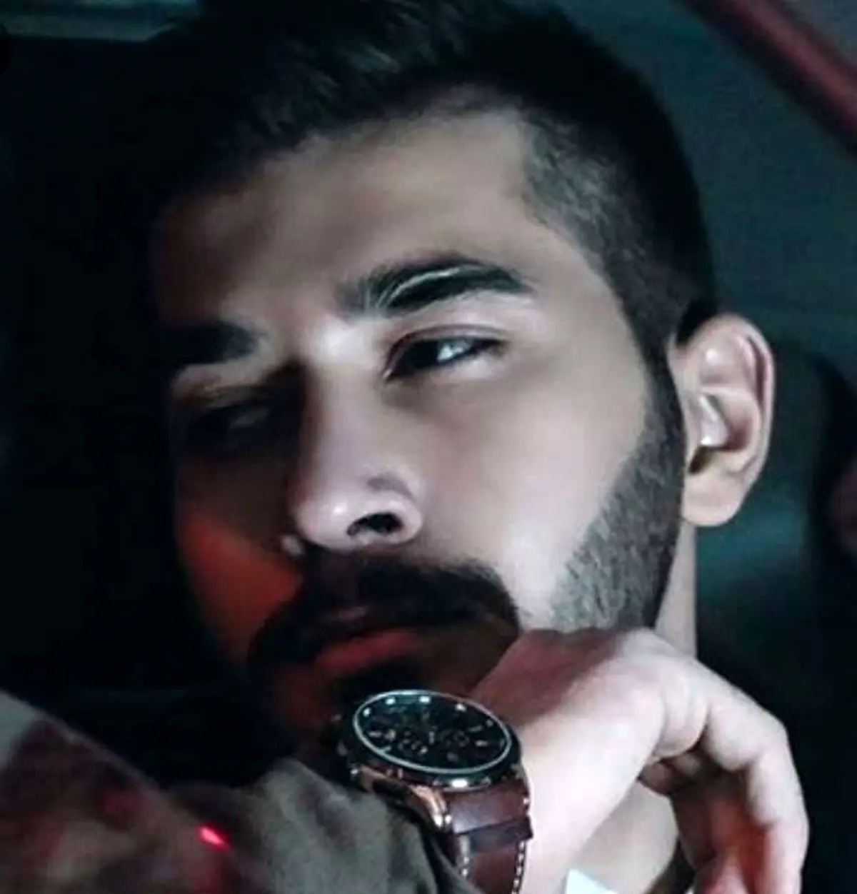 (عکس و فیلم) ماجرای رابطه عجیب ملیکا تهامی و علی یاسینی